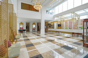 Отель La Lisa Hotel Surabaya  Сурабайа